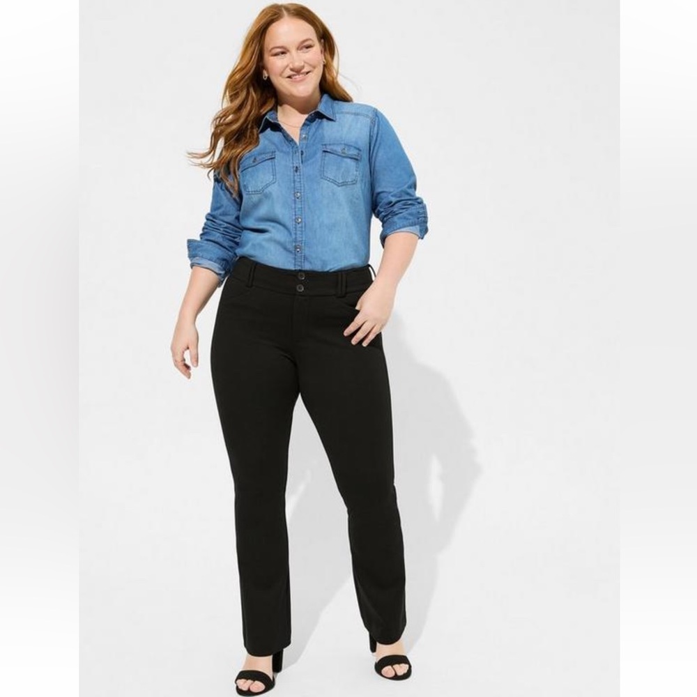 NWT Torrid Trouser Boot Studio Luce Ponte Mid-Rise Pant-Black